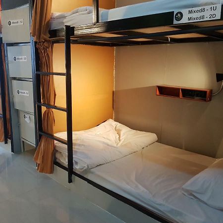 Yellow Flower Hostel チェンライ エクステリア 写真