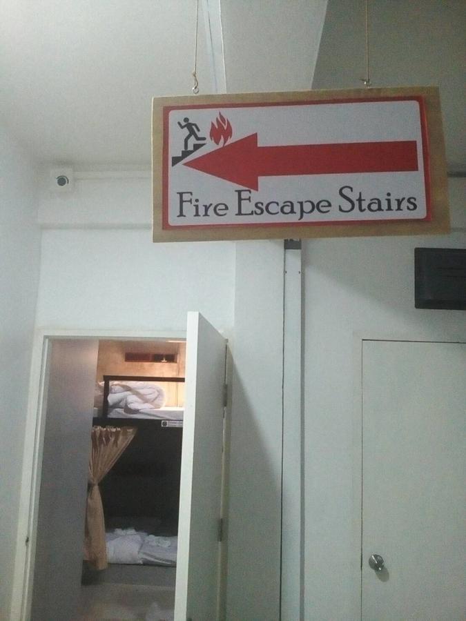 Yellow Flower Hostel チェンライ エクステリア 写真