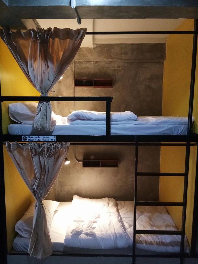 Yellow Flower Hostel チェンライ エクステリア 写真