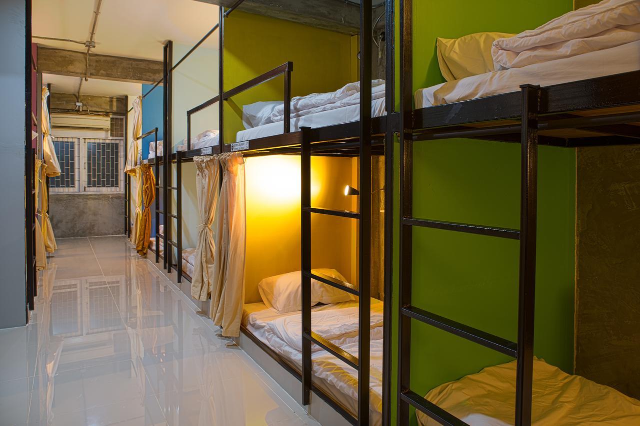 Yellow Flower Hostel チェンライ エクステリア 写真