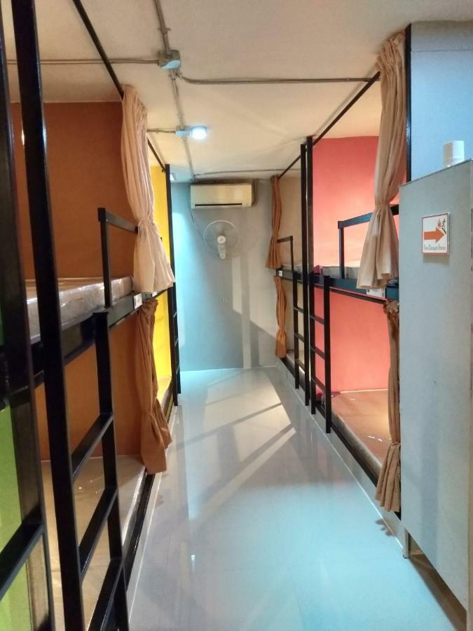 Yellow Flower Hostel チェンライ エクステリア 写真