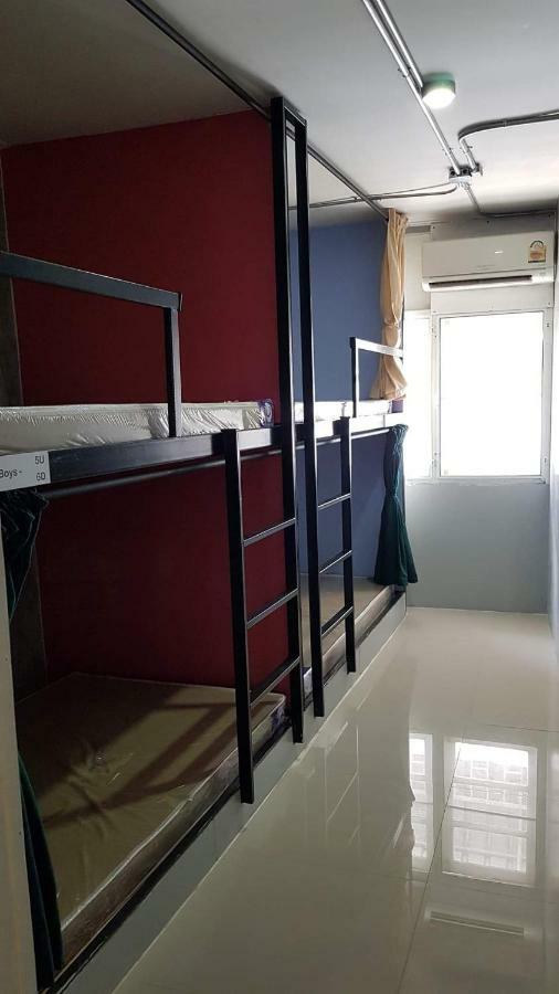Yellow Flower Hostel チェンライ エクステリア 写真