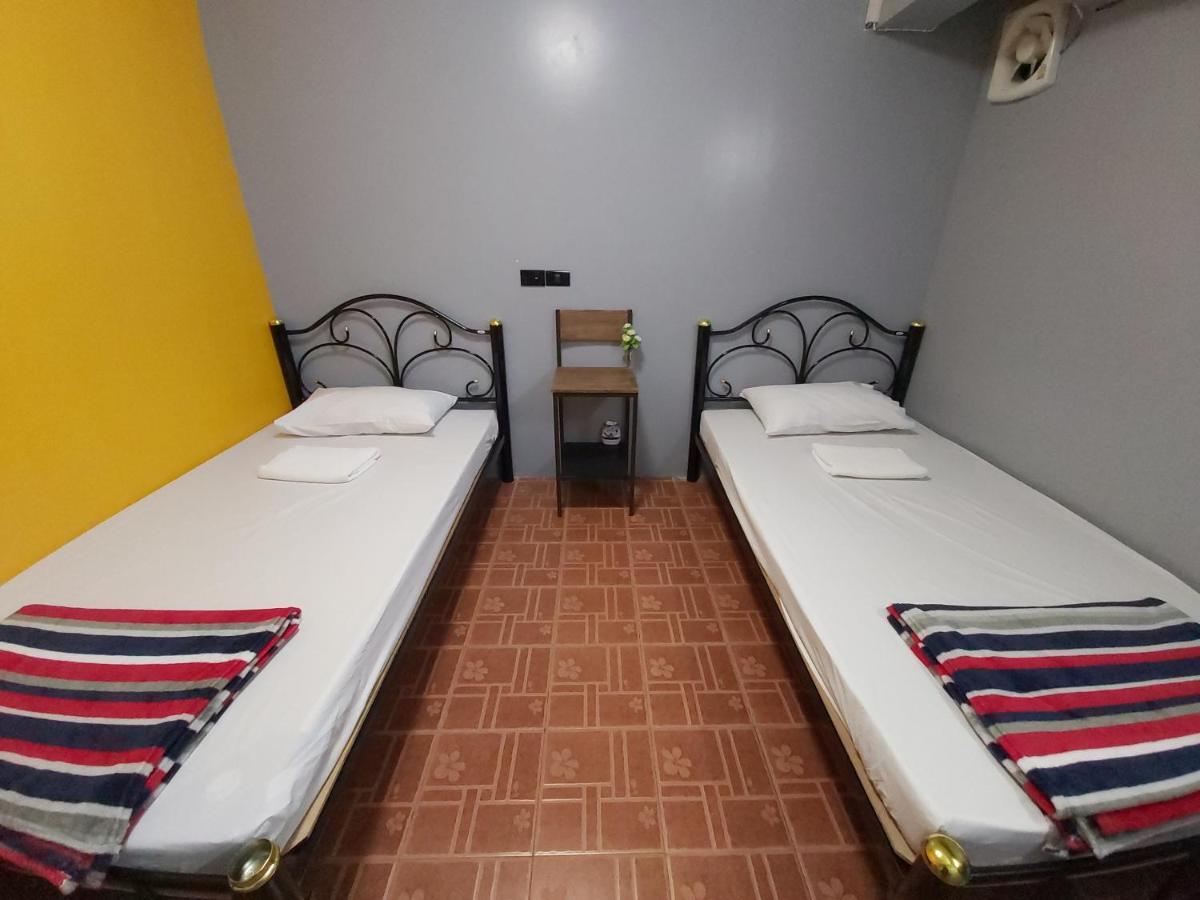 Yellow Flower Hostel チェンライ 部屋 写真