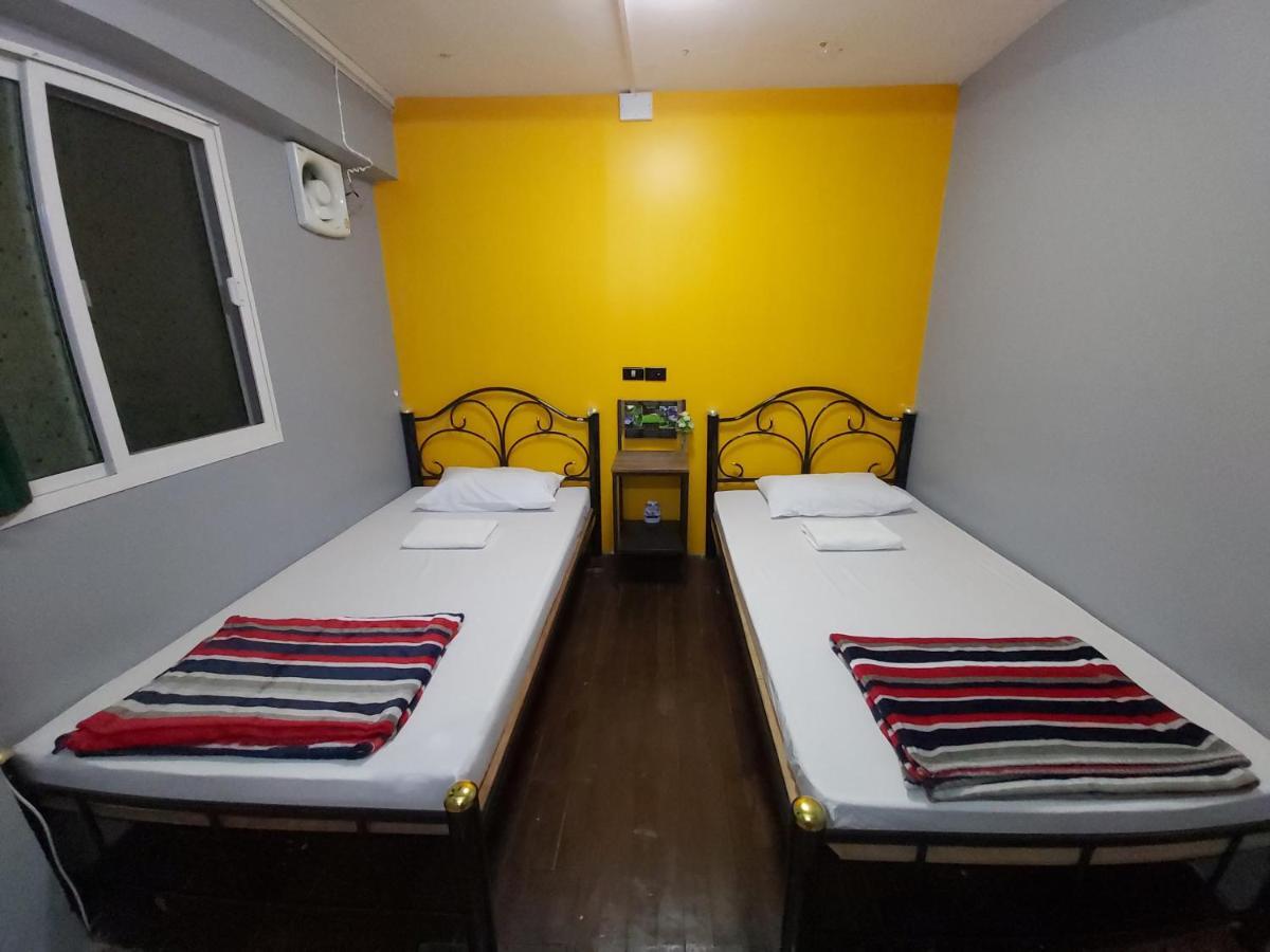 Yellow Flower Hostel チェンライ 部屋 写真